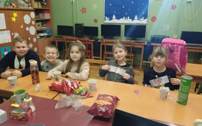 Karácsonyi teaparti Újbezdánban / Božićna čajanka uz filmove u PŠ Novi Bezdan